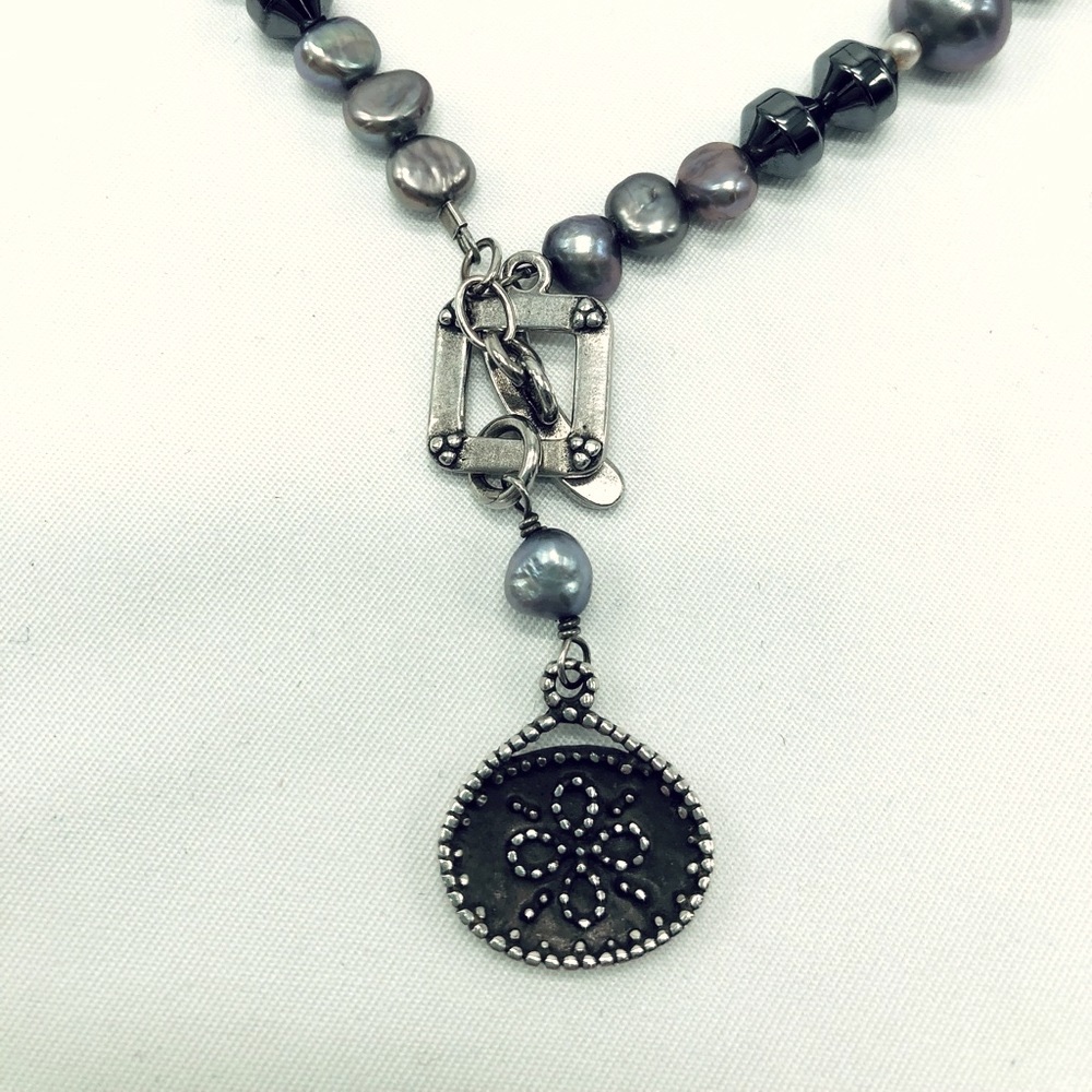 Versatile Silpada Gray/Purple Pearl and Bead Toggle Clasp Necklace